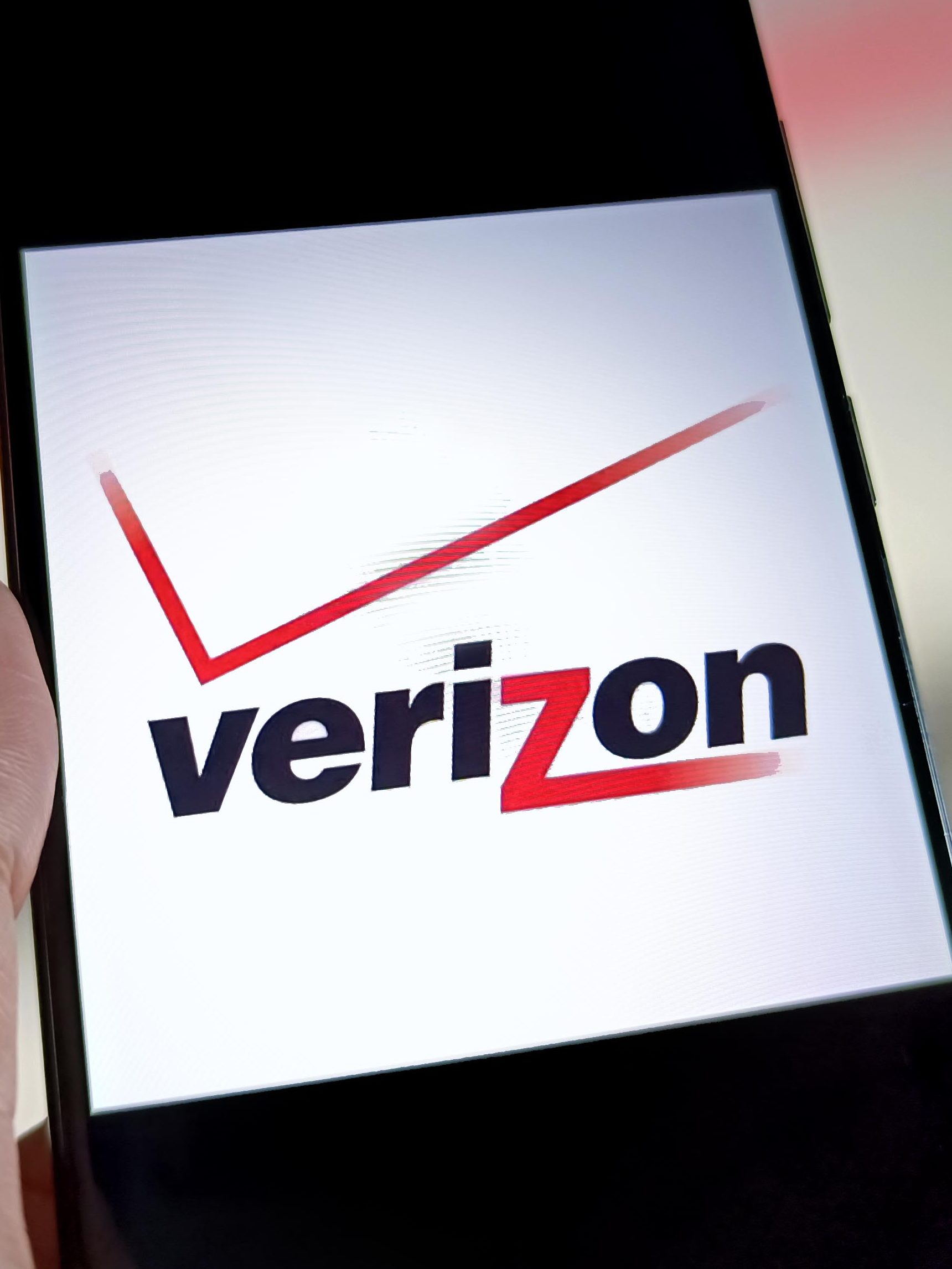 Verizon announces it will cut 4,800 jobs, Suqian, Jiangsu province, China, September 13, 2024. (Photo credit should read CFOTO/Future Publishing via Getty Images)