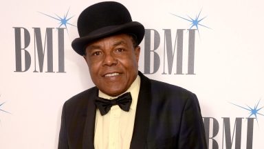 LONDYN, ANGLIA - 9 PAŹDZIERNIKA: Tito Jackson bierze udział w gali rozdania nagród BMI London Awards w hotelu The Dorchester 9 października 2017 r. w Londynie w Anglii. (Zdjęcie: Dave J Hogan/Getty Images dla BMI)