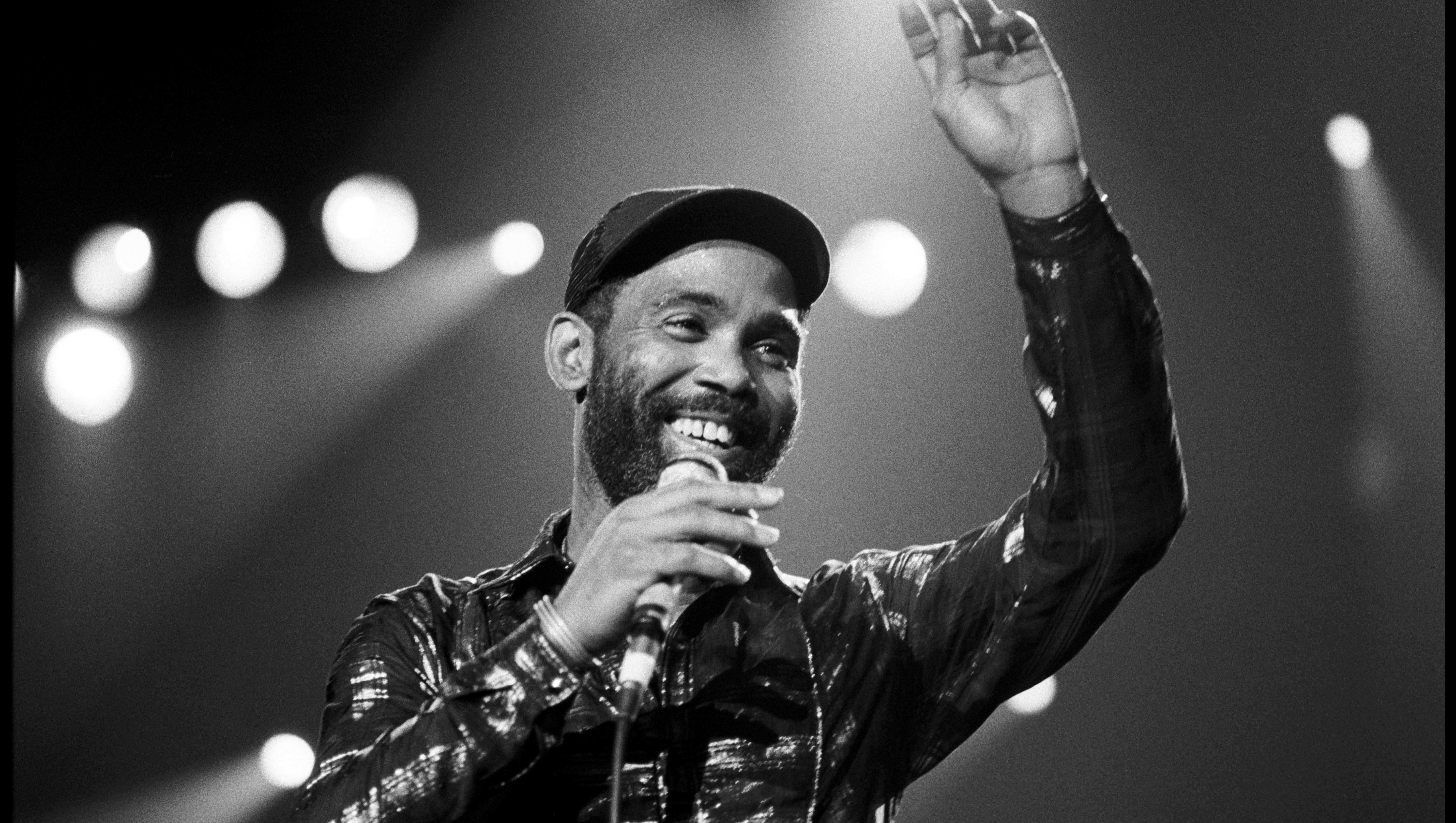 Who Was Frankie Beverly? 5 Things About the Soul Singer Who Died at 77 Who Was Frankie Beverly? 5 Things About the Soul Singer Who Died at 77