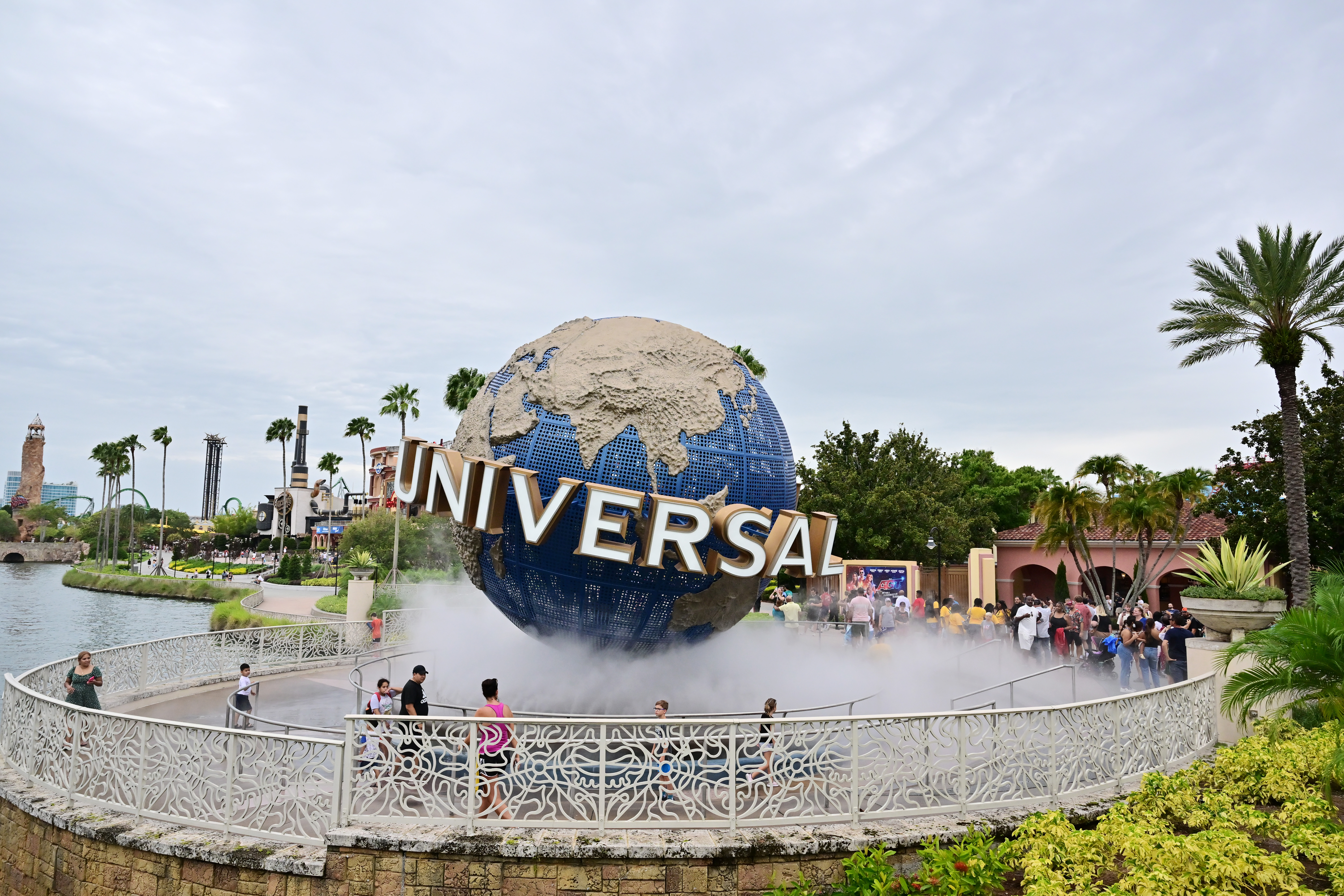 Is Universal Studios Orlando Closed for Hurricane Milton ...