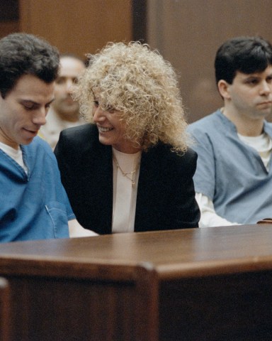 Trial of the Menendez brothers in Los Angeles - From left to right : Erik Menendez with his attorney : Leslie Abramson and his brother Lyle Menendez. Los Angeles, 9th March 1994. (Photo by Ted Soqui/Sygma via Getty Images)