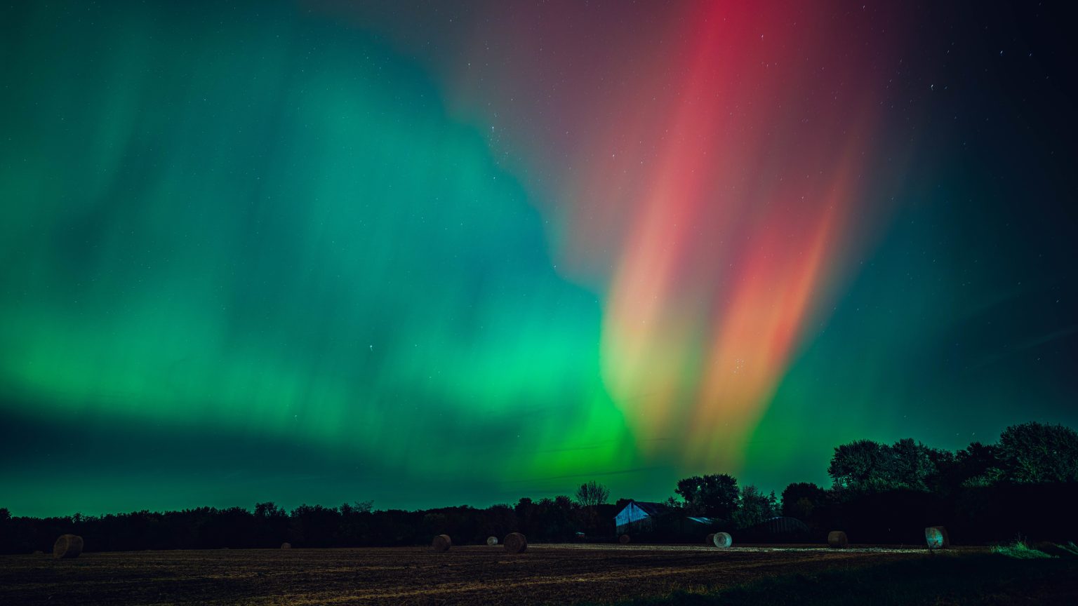 How Long Are the Northern Lights Visible? When to See Them Hollywood Life