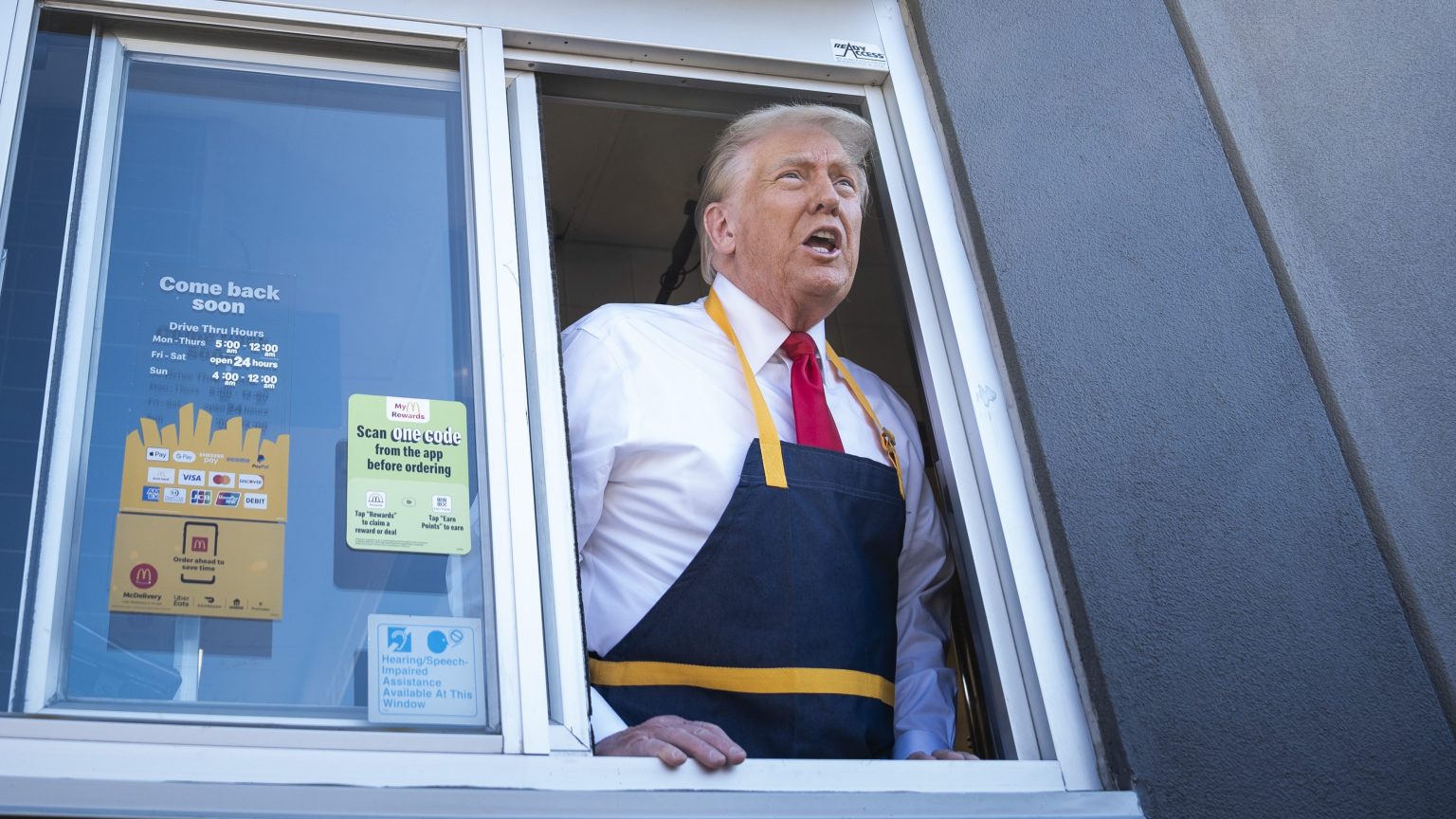 Did Donald Trump Work a Shift at a Pennsylvania McDonald’s? Hollywood