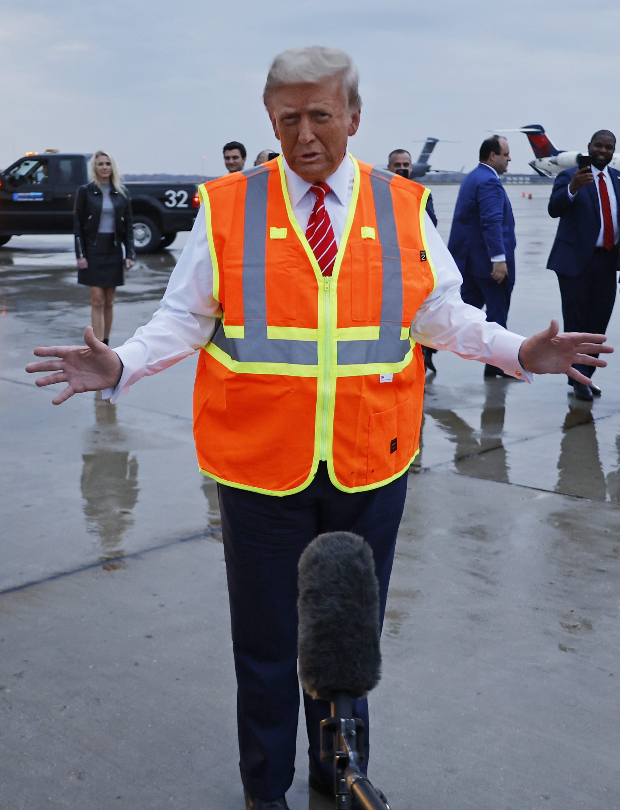 Donald Trump's Garbage Truck Video: Watch His Green Bay Rally