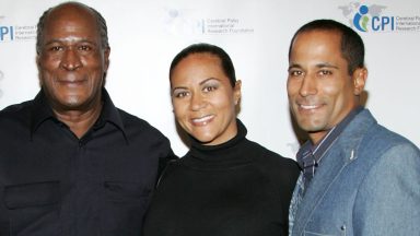   Granddaughter Quiera Williams, honoree actor John Amos, his daughter Shannon Amos, and son K.C. Amos arrive at the 1st Annual "A Celebration of Heroes" Power Heroes Gala at the Four Seasons Hotel on December 3, 2008 in Los Angeles, California.  (Photo by Brian To/FilmMagic)