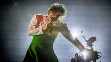  My Chemical Romance lead vocalist Gerard Way performs at the Kia Forum in Inglewood, Tuesday, Oct. 11, 2022. (Allen J. Schaben / Los Angeles Times via Getty Images)