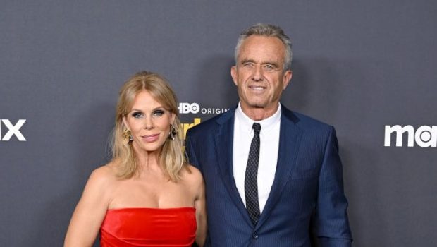 RFK Jr.'s Wife: Meet Cheryl Hines & Robert's Ex-Wives