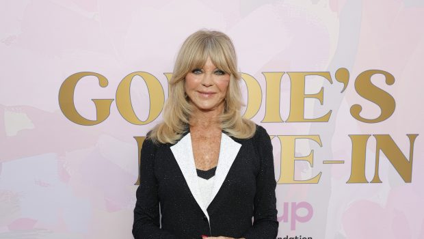 Famous Birthdays - Celebrity Goldie Hawn born November 21, 1945