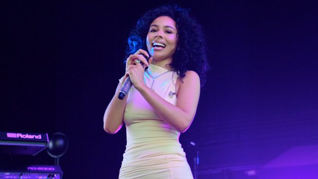 SOUTH FULTON, GEORGIA - OCTOBER 13: Singer Mariah The Scientist performs during Jam 4 Justice at Wolf Creek Amphitheater on October 13, 2024 in South Fulton, Georgia.  (Photo by Prince Williams/WireImage)