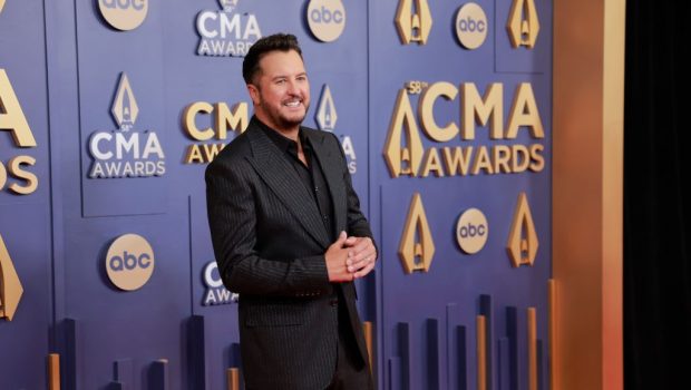 NASHVILLE, TENNESSEE - NOVEMBER 20: EDITORIAL USE ONLY Luke Bryan attends The 58th Annual CMA Awards at Music City Center on November 20, 2024 in Nashville, Tennessee. (Photo by Jason Kempin/Getty Images)