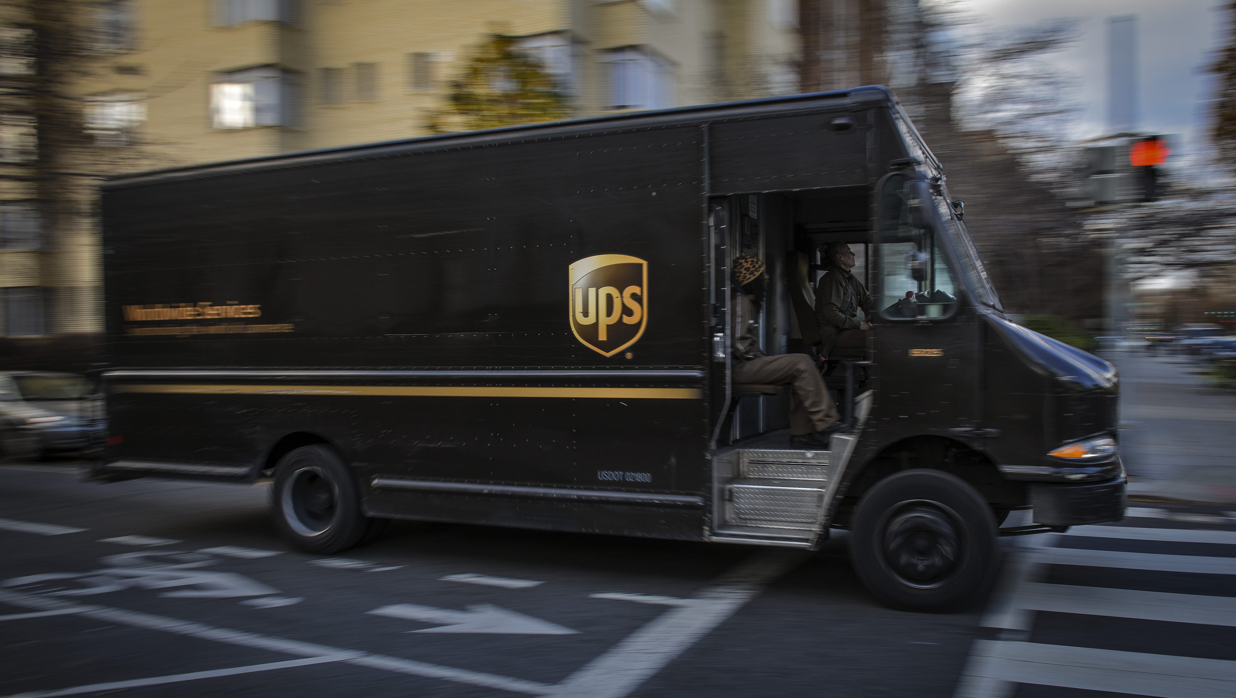 Does UPS Deliver on Veterans Day? Holiday Shipping Details – Hollywood Life