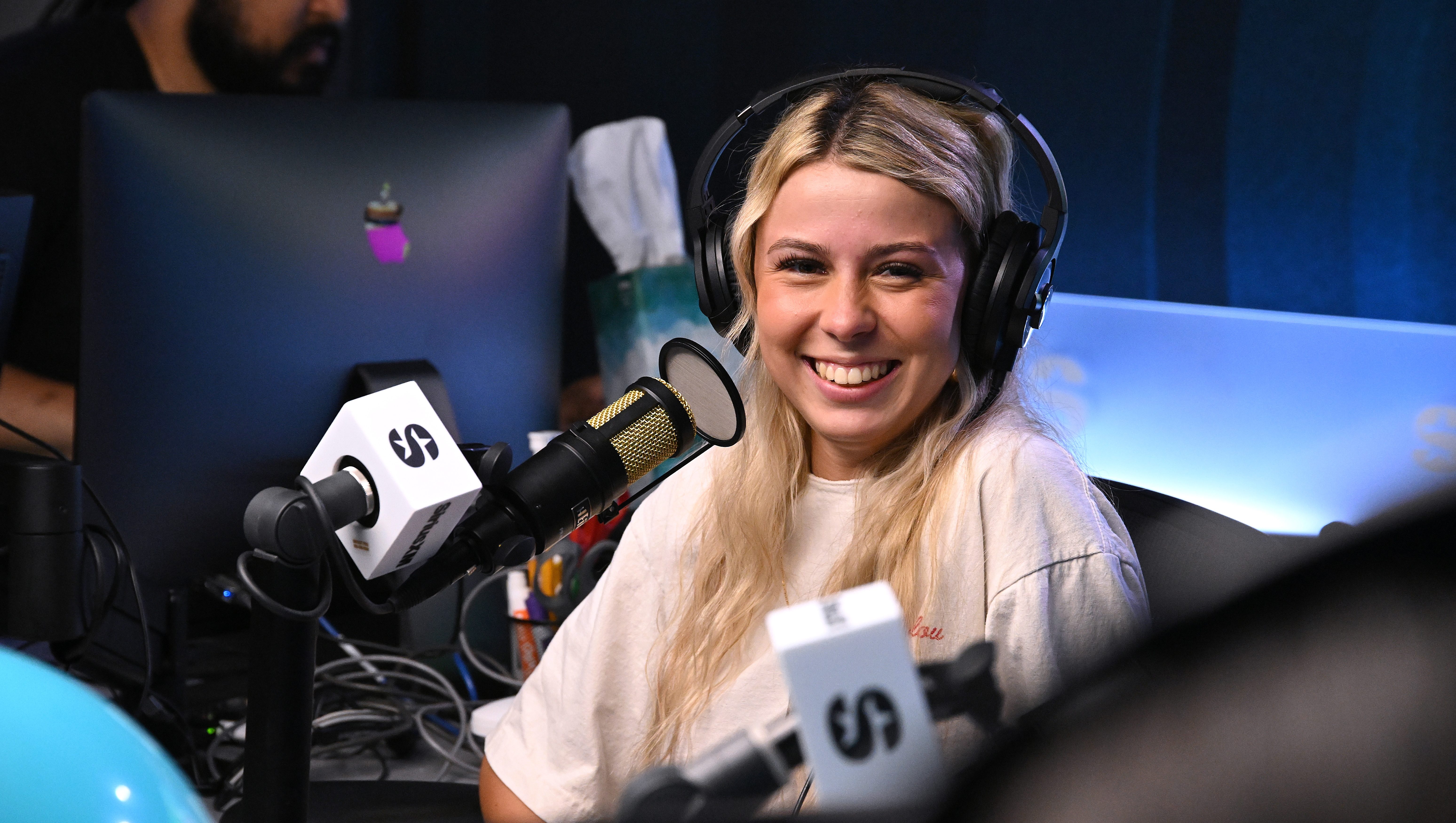 How Much It’s Worth & More – Hollywood Life How Much It’s Worth & More – Hollywood Life