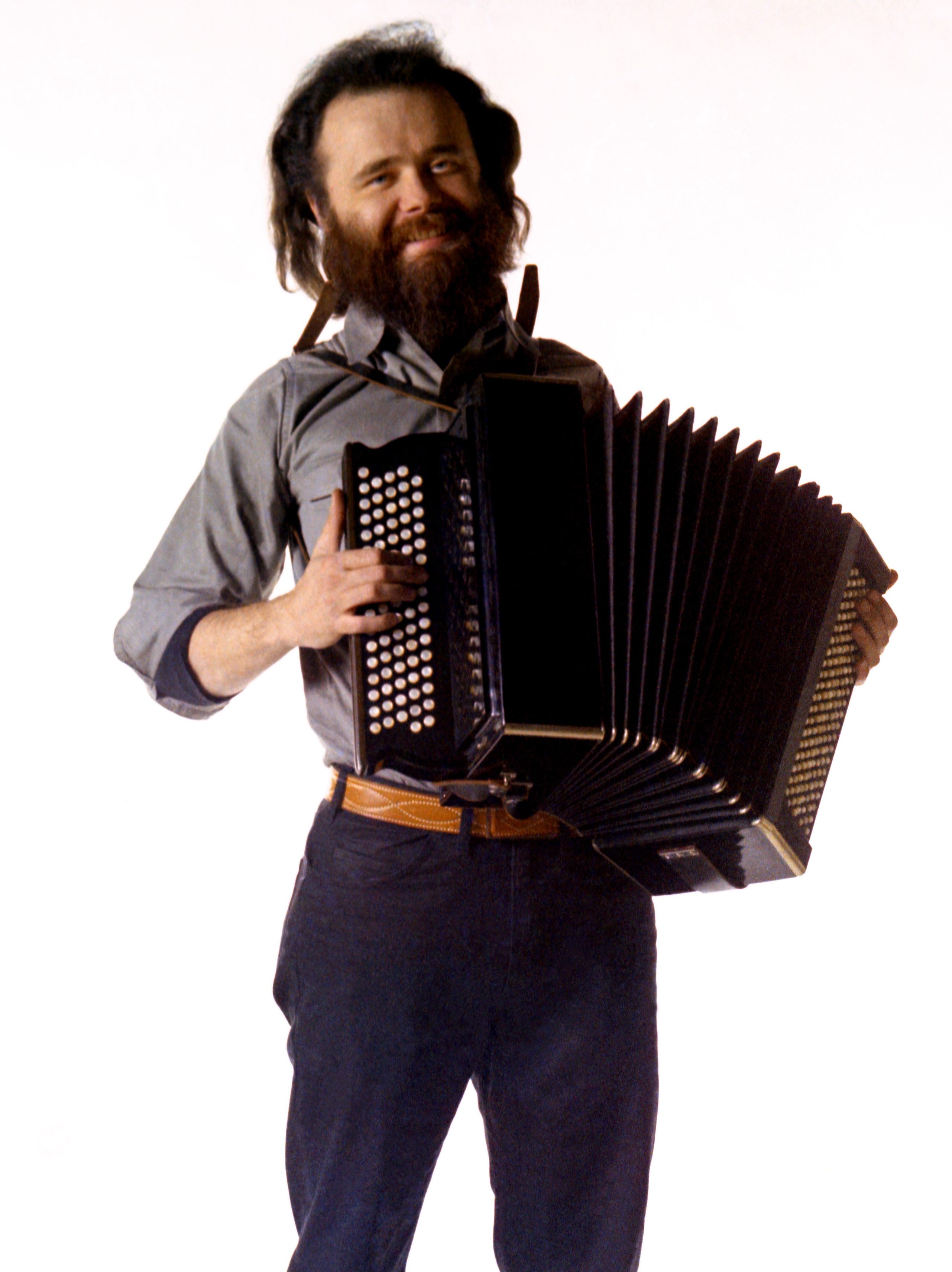 SAUGERTIES, NY - 1969: Garth Hudson of the roots rock group The Band poses for a portrait in 1969 in Saugerties, New York. (Photo by David Attie/Getty Images)