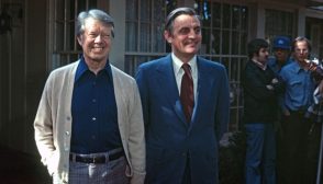 US President-elect Jimmy Carter (left) and Vice President-elect Walter Mondale (1928 - 2032) pose together, prior to a post-election press conference, Plains, Georgia, November 4, 1976. (Photo by Benjamin E. 'Gene' Forte/CNP/Getty Images)