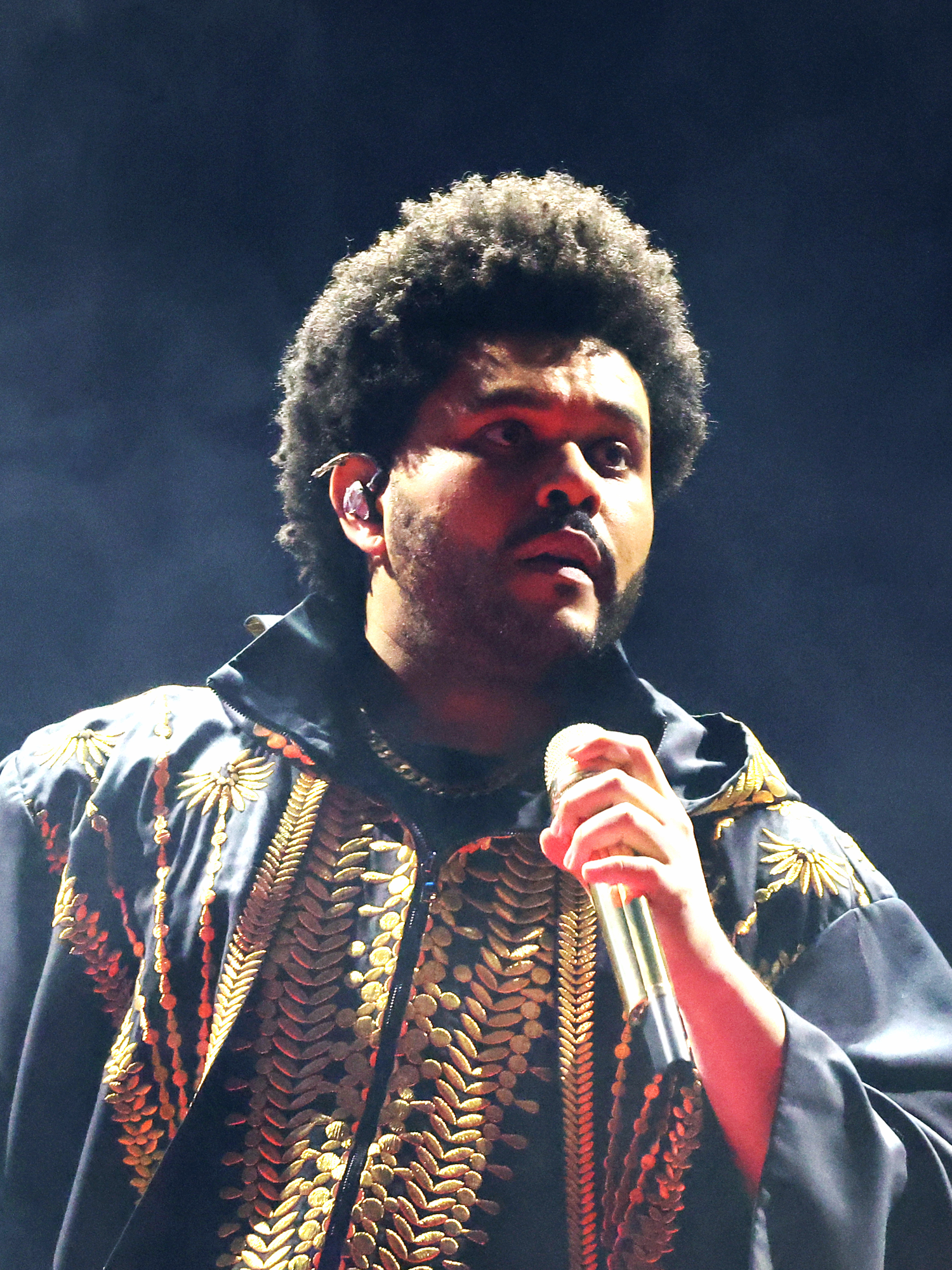 The Weeknd performing.