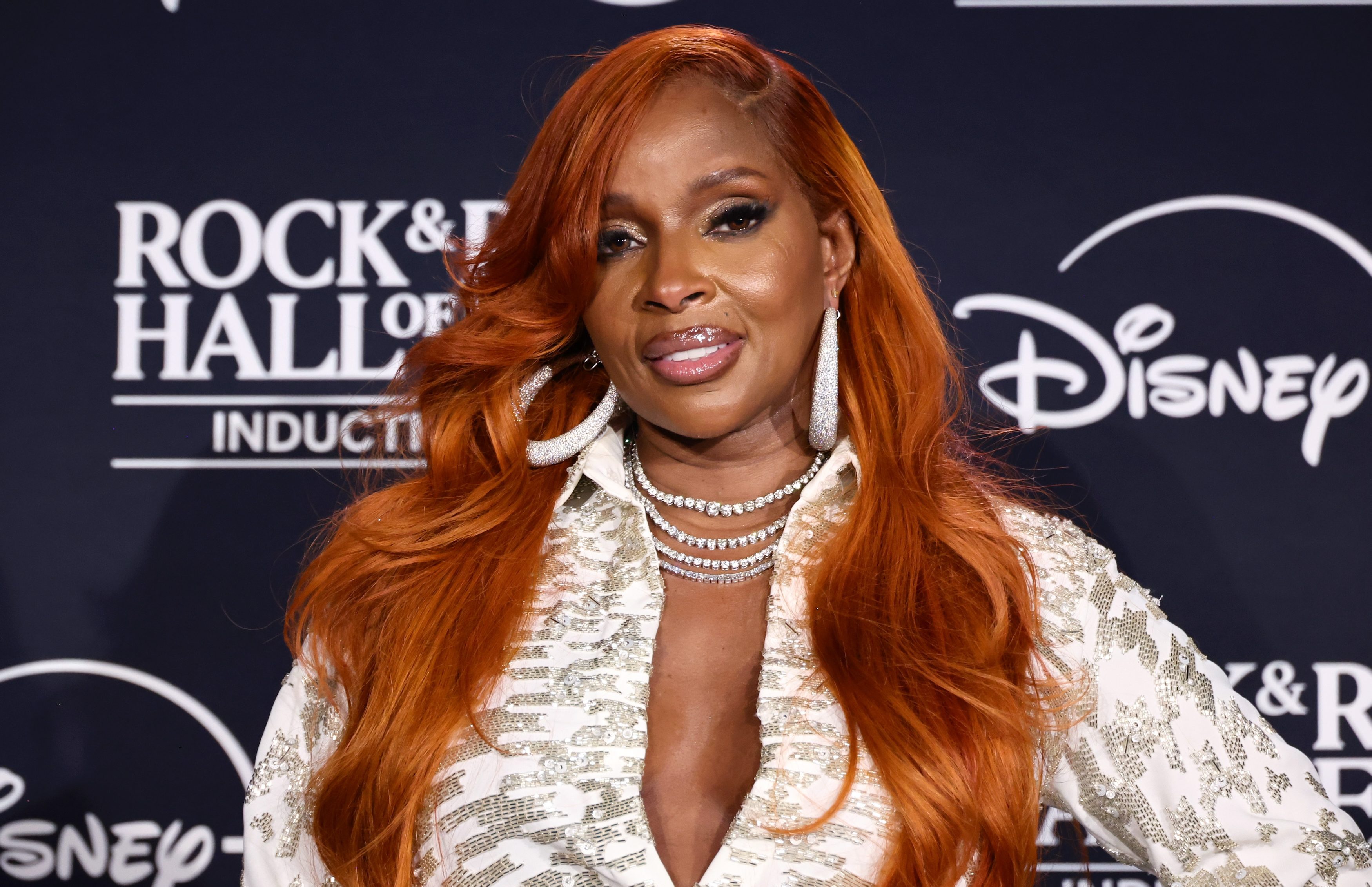  Inductee Mary J. Blige poses in the press room during the 2024 Rock & Roll Hall Of Fame Induction Ceremony streaming on Disney+ at Rocket Mortgage Fieldhouse on October 19, 2024 in Cleveland, Ohio.  (Photo by Arturo Holmes/Getty Images for The Rock and Roll Hall of Fame)