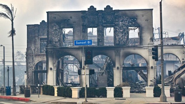 PCIFIC PALISADES, CA - January 08: A burned building on Sunset Boulevard during the Palisades Fire on Wednesday, January 8, 2025, in Pacific Palisades, CA. 
(Photo by Jeff Gritchen/MediaNews Group/Orange County Register via Getty Images)