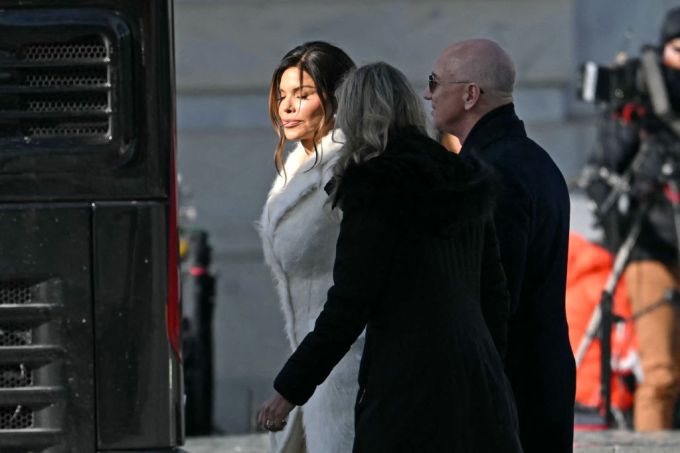 Lauren Sanchez & Jeff Bezos Arrive at the Inauguration