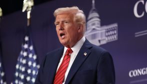 How Many Federal Workers Are There in the U.S. Government?