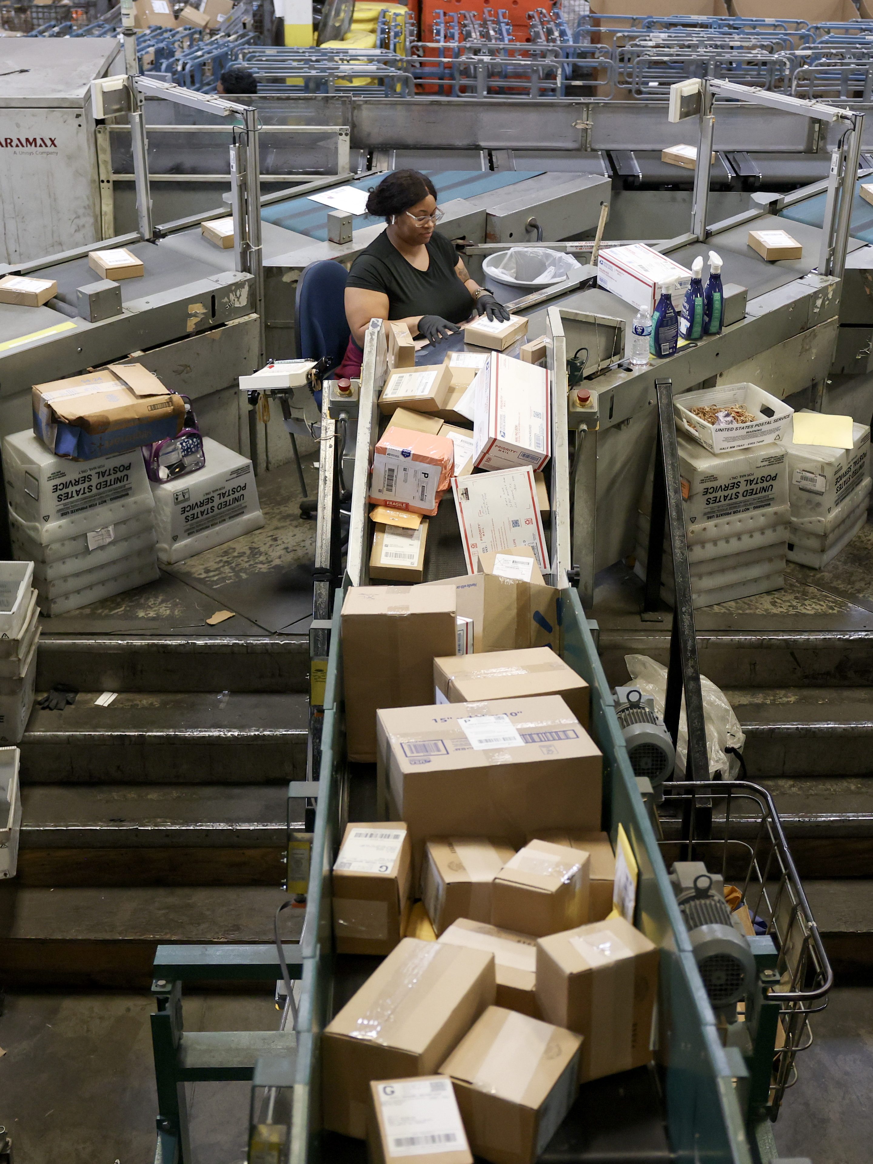 Why Is the U.S. Not Accepting Packages From China Now?