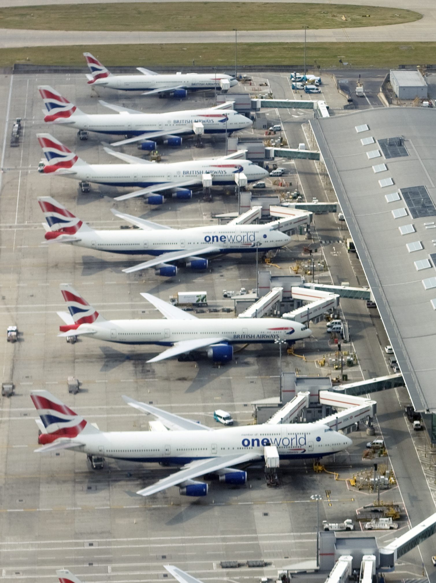 Is Heathrow Airport Open After Outage? Update