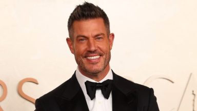 Los Angeles, CA. March 2, 2025: Jesse Palmer on the red carpet at the 97th Academy Awards (Oscars) at the Dolby Theatre on March 2, 2025 in Los Angeles, CA. (Allen J. Schaben / Los Angeles Times via Getty Images)