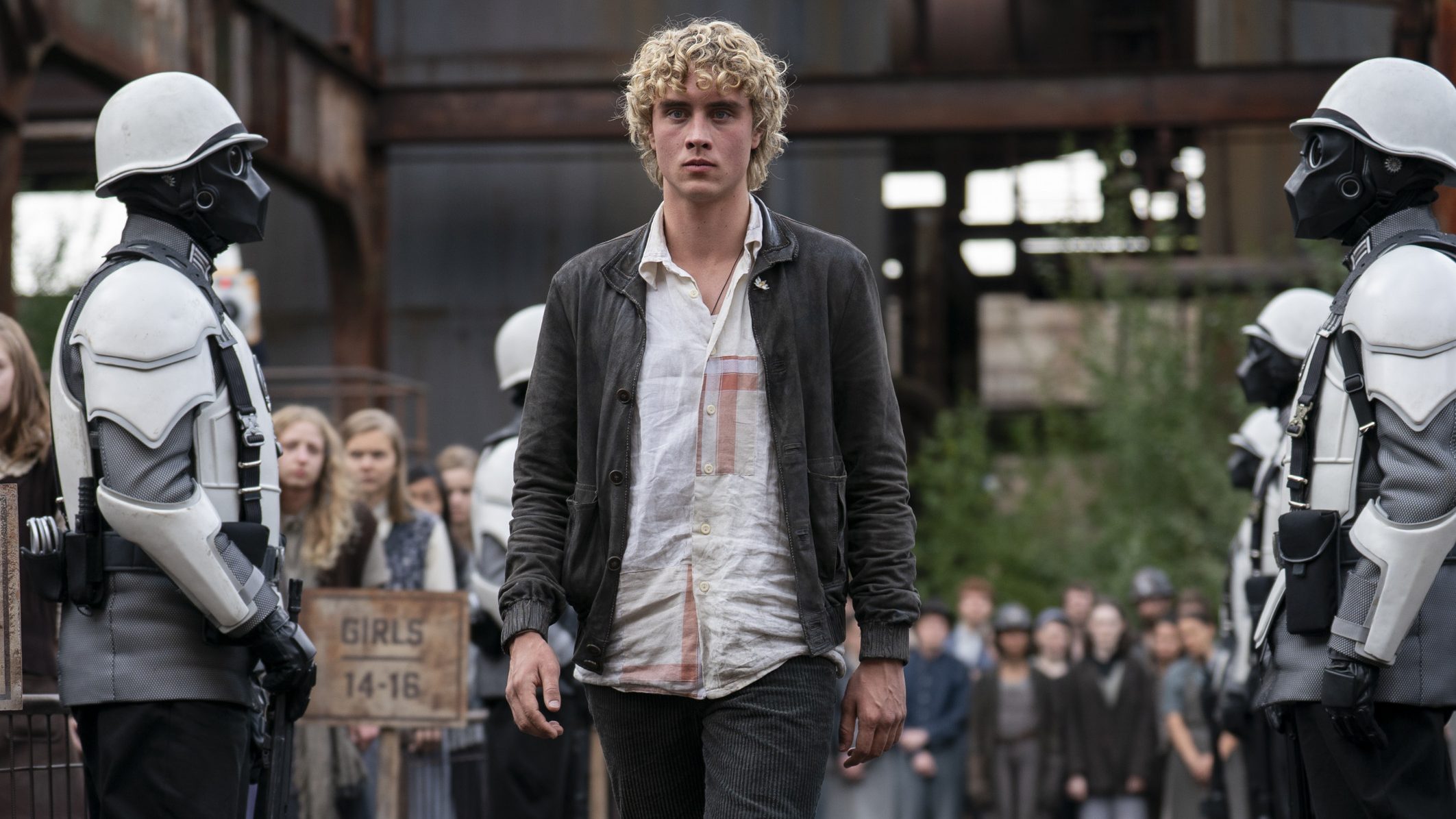Wie is Jozef Zada? 5 dingen over de nieuwe ‘Hunger Games’-ster – Hollywood Life