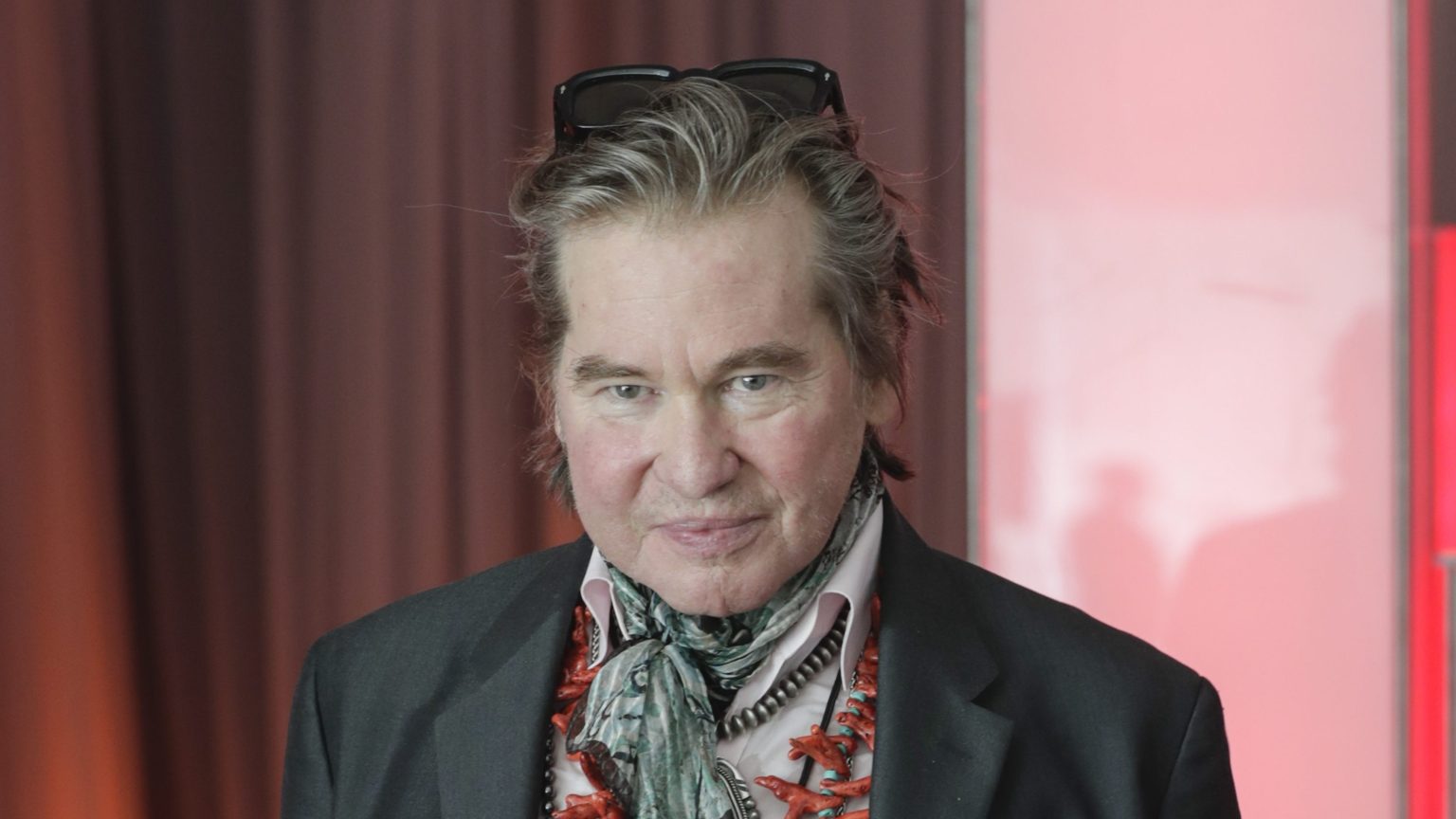 Val Kilmer’s Death Stars Pay Tribute to the Late Actor Hollywood Life