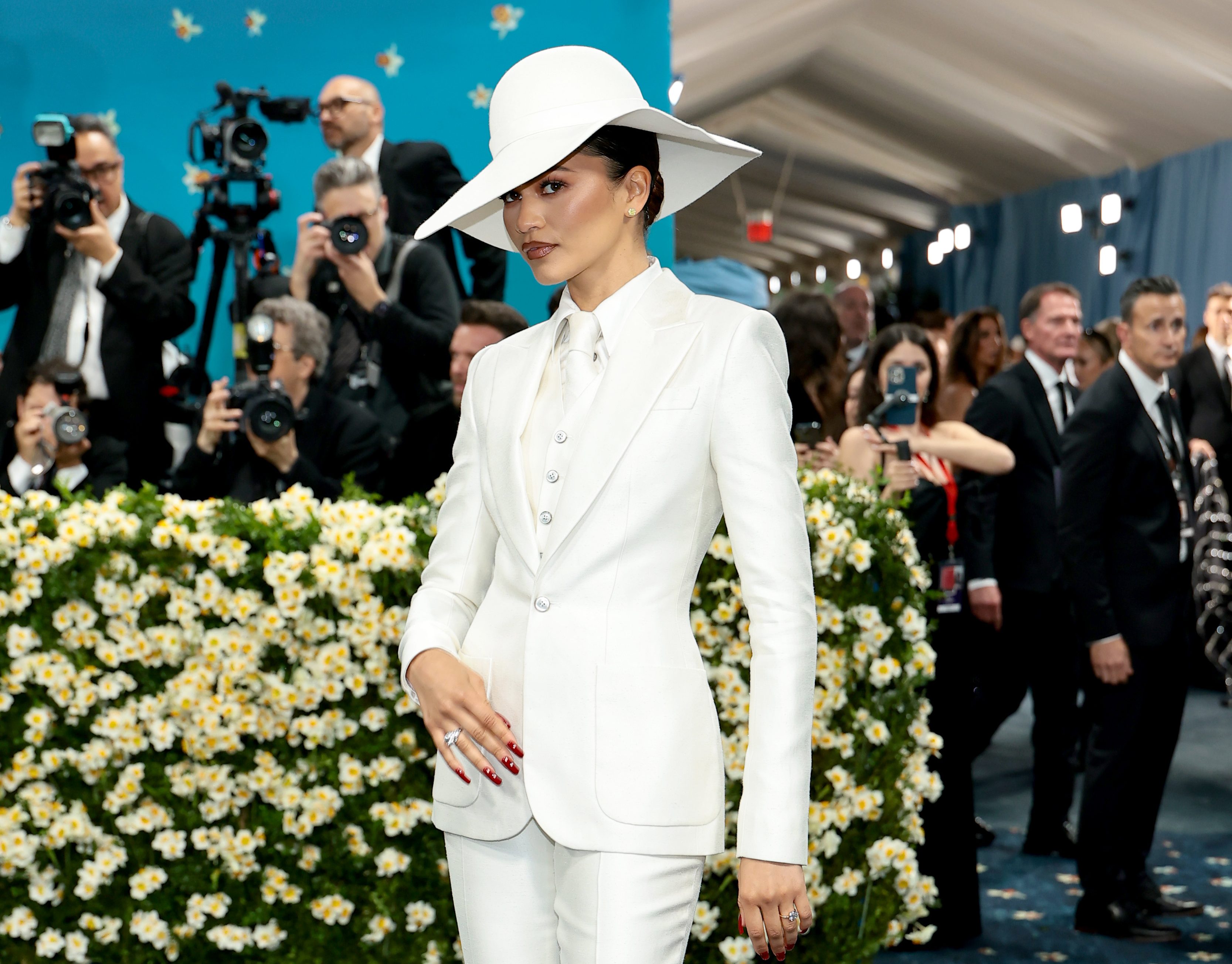 Met Gala 2025 Best Dressed Looks: Pics of Celebs Who Wore it Best