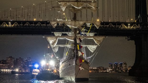 Brooklyn Bridge Crash: How Did the Mexican Navy Ship Hit It?