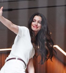 NEW YORK, NY - JULY 23: Anne Hathaway is seen on July 23, 2025 in New York City.  (Photo by Patricia Schlein/Star Max/GC Images)