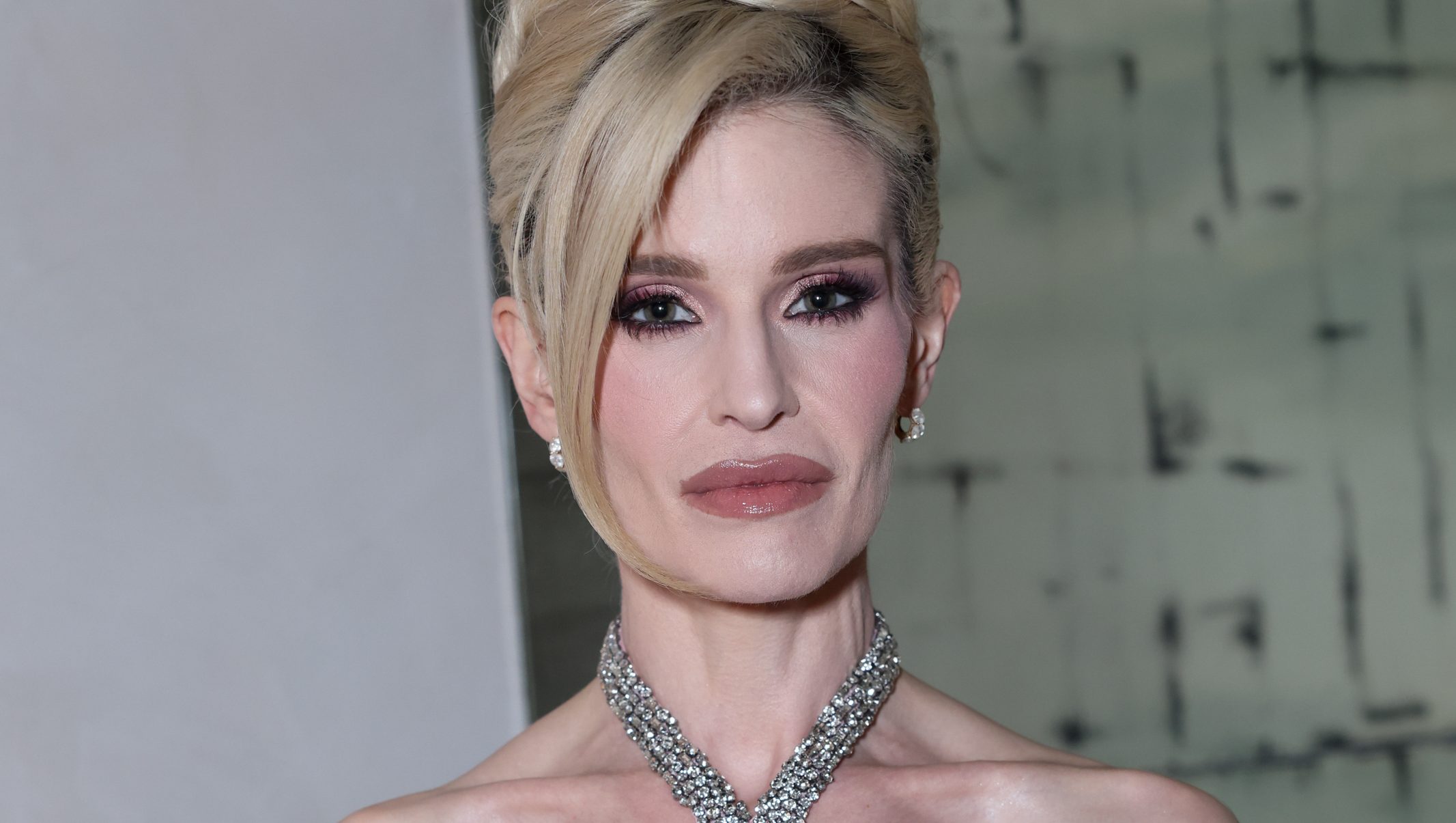 Kelly Osbourne: Photos of the Star & Daughter of Ozzy Osbourne