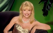 Loni Anderson's Death: Barbara Eden & More Celebrities Pay Tribute