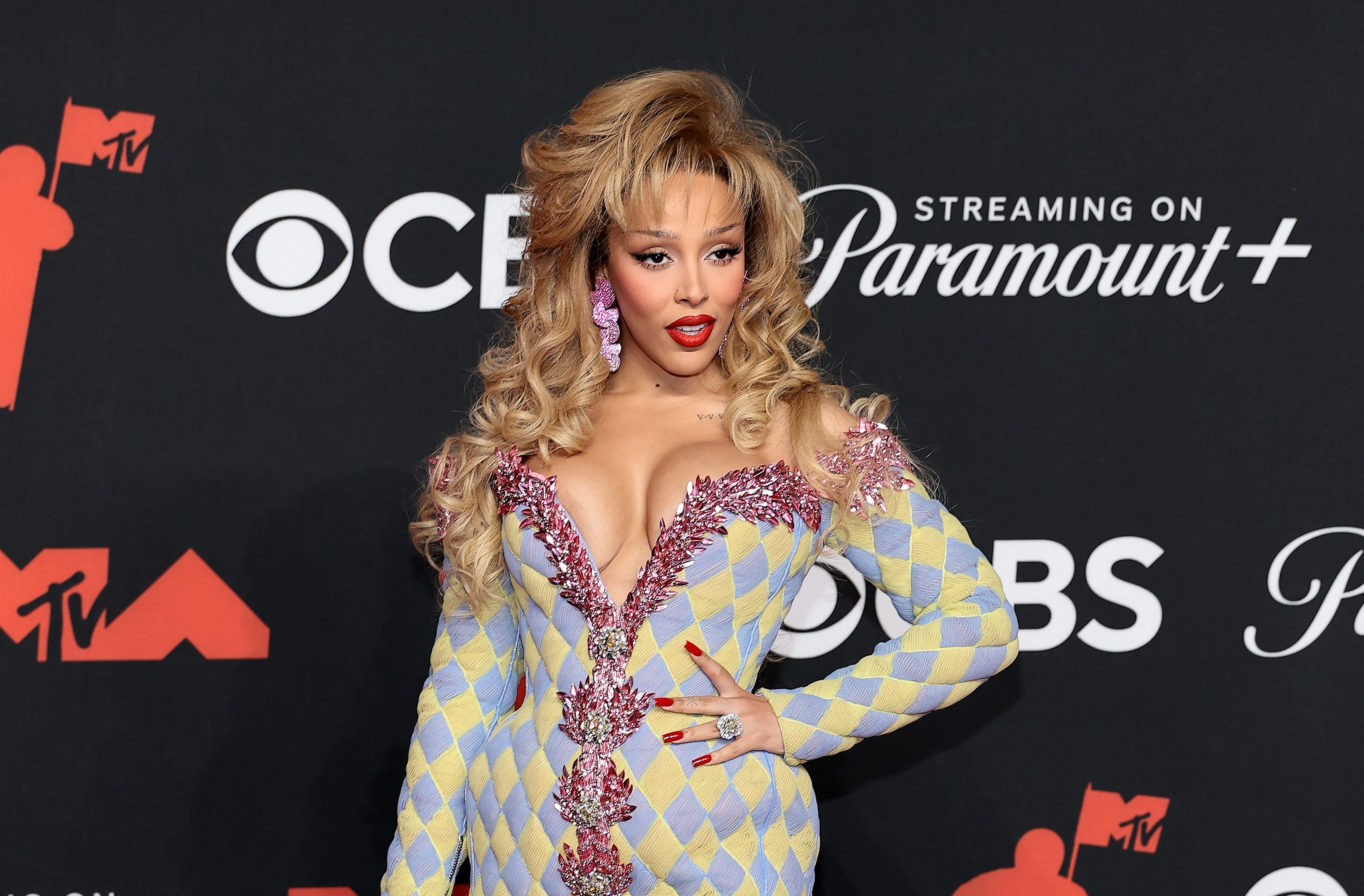 2025 MTV Video Music Awards Red Carpet: See Photos of Celebrities at the VMAs