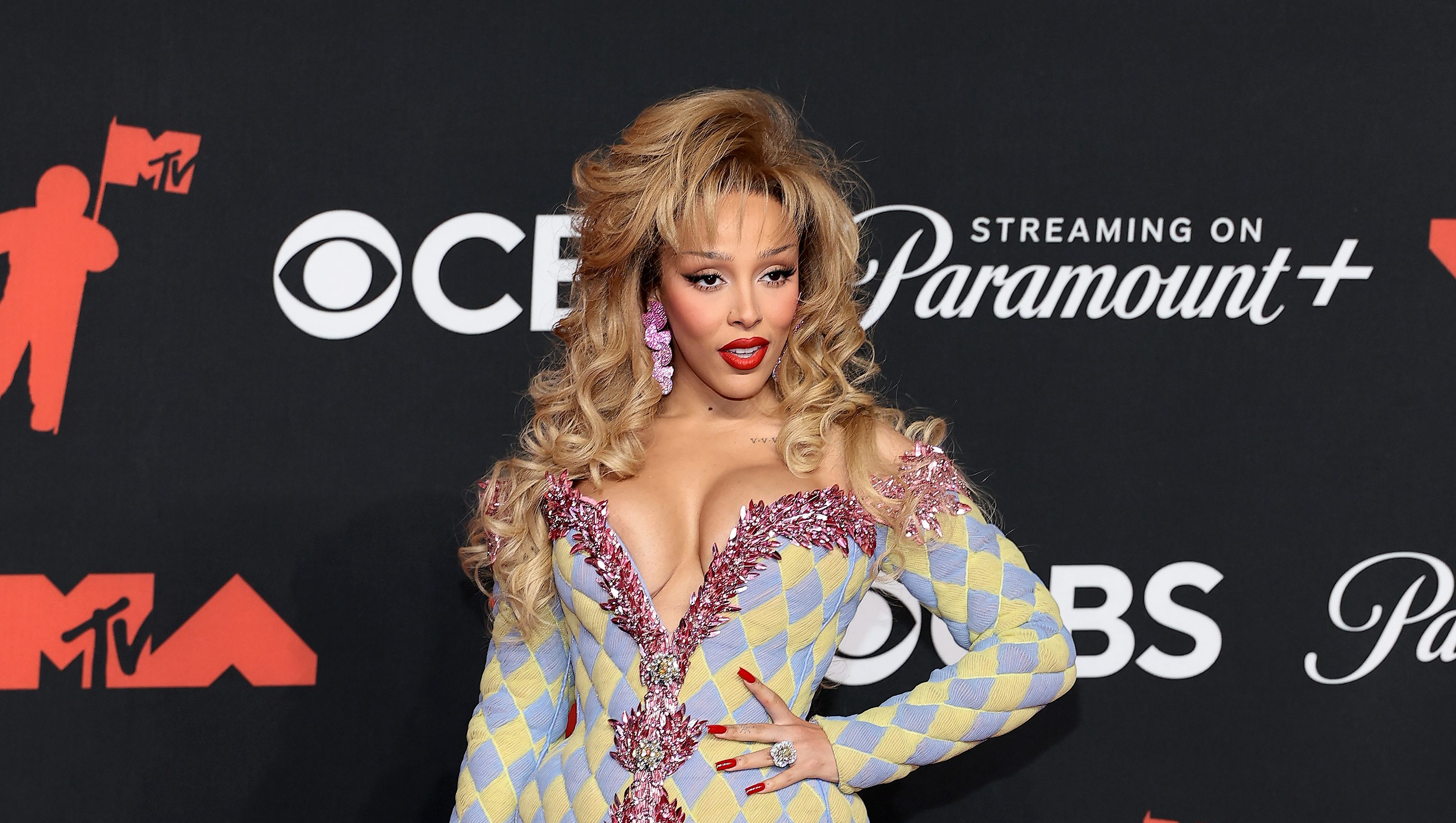 2025 MTV Video Music Awards Red Carpet: See Photos of Celebrities at the VMAs
