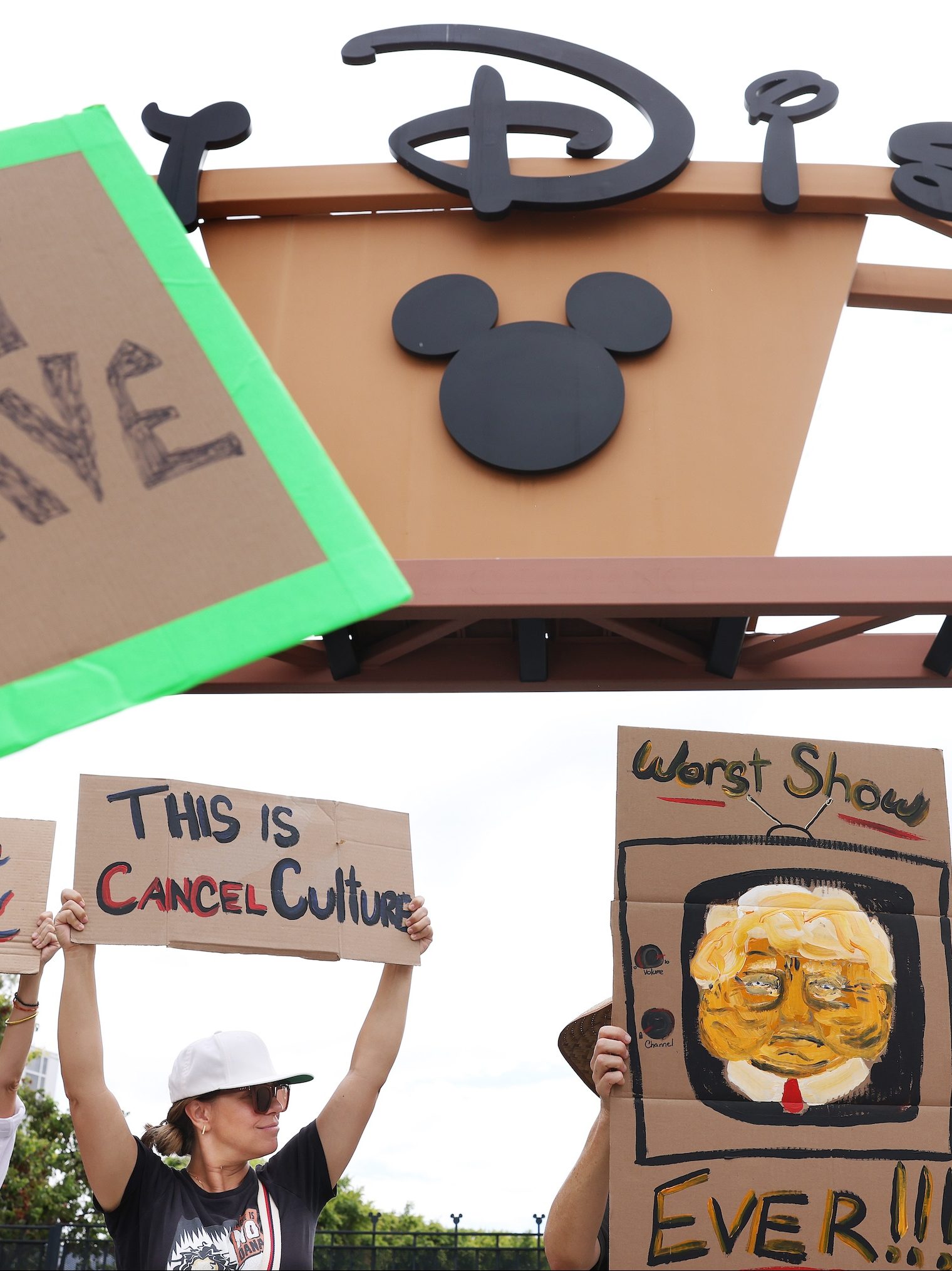 What Is the FCC? Defining the Federal Communications Commission & Its Purpose