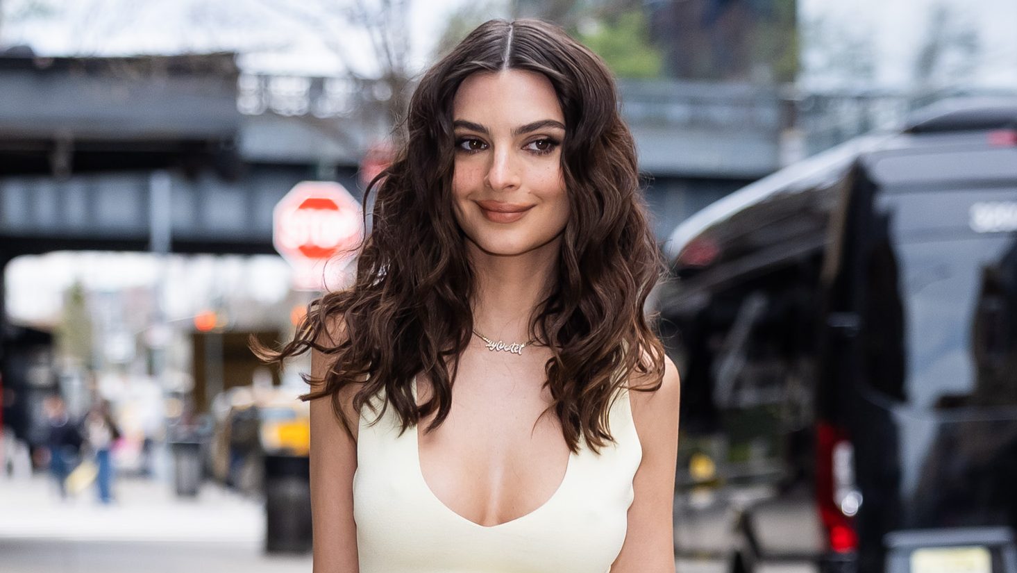 Emily Ratajkowski Then & Now: Photos of the Model Through the Years