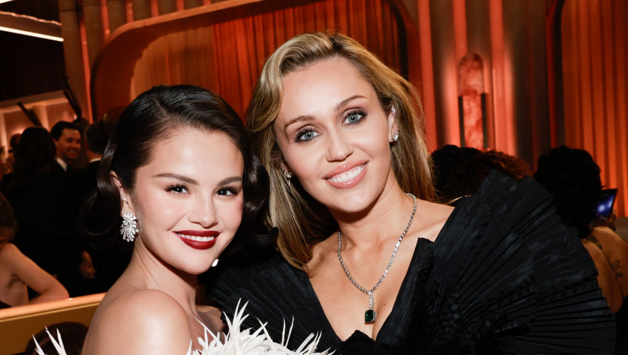 Golden Globes Awards Behind-the-Scenes Moments in Photos