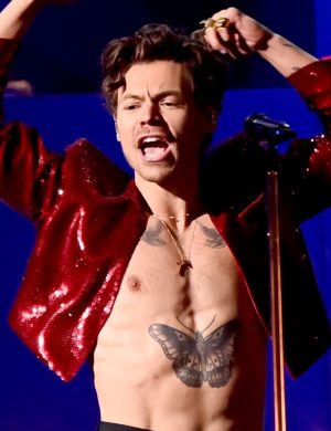 LONDON, ENGLAND - FEBRUARY 11: (EDITORIAL USE ONLY) Harry Styles performs on stage during The BRIT Awards 2023  at The O2 Arena on February 11, 2023 in London, England. (Photo by Dave J Hogan/Getty Images)
