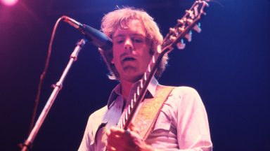 Bob Weir's Health: What We Know About His Cancer Battle & Lung Issues