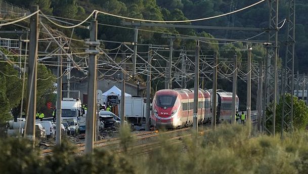 Hoe gebeurde de vuilniscrash in Spanje? Updates over hogesnelheidsongevallen – Hollywood Life Hoe gebeurde de vuilniscrash in Spanje? Updates over hogesnelheidsongevallen – Hollywood Life