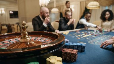 Come i casinò delle lotterie sono diventati la scappatoia dell'intrattenimento in cui si affollano i fan delle celebrità
