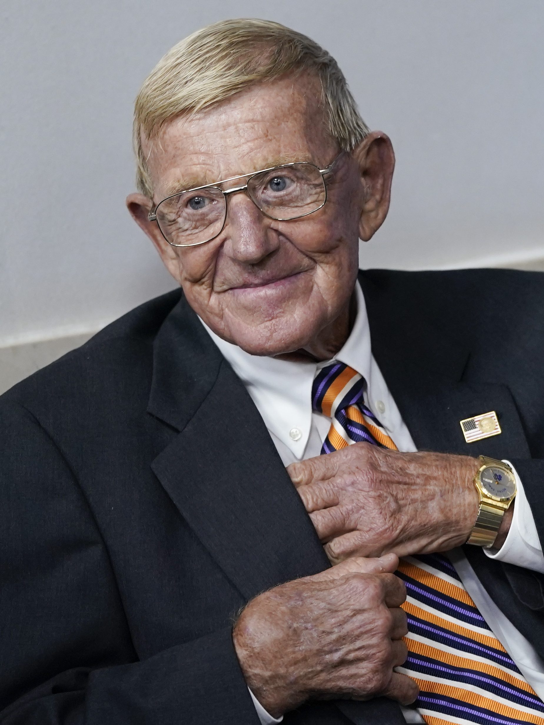 Lou Holtz's Cause of Death: How Did the Late Notre Dame Football Coach Die?