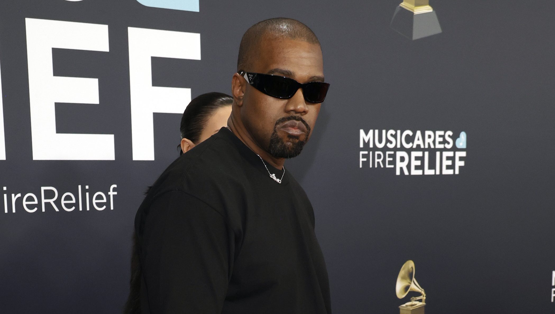 Wanneer stopt Ye’s ‘Bully’? Datum en tijd van release van het album van Kanye West – Hollywood Life