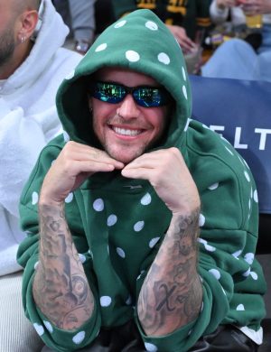 LOS ANGELES, CALIFORNIA - FEBRUARY 24: Justin Bieber attends a basketball game between the Los Angeles Lakers and the Orlando Magic at Crypto.com Arena on February 24, 2026 in Los Angeles, California. NOTE TO USER: User expressly acknowledges and agrees that, by downloading and or using this photograph, User is consenting to the terms and conditions of the Getty Images License Agreement. (Photo by Allen Berezovsky/Getty Images)