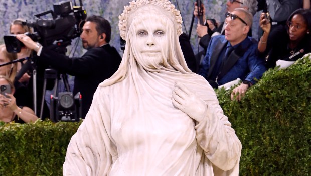 Heidi Klum at the Met Gala 2026: Photos of Her Veiled Vestal Statue Look